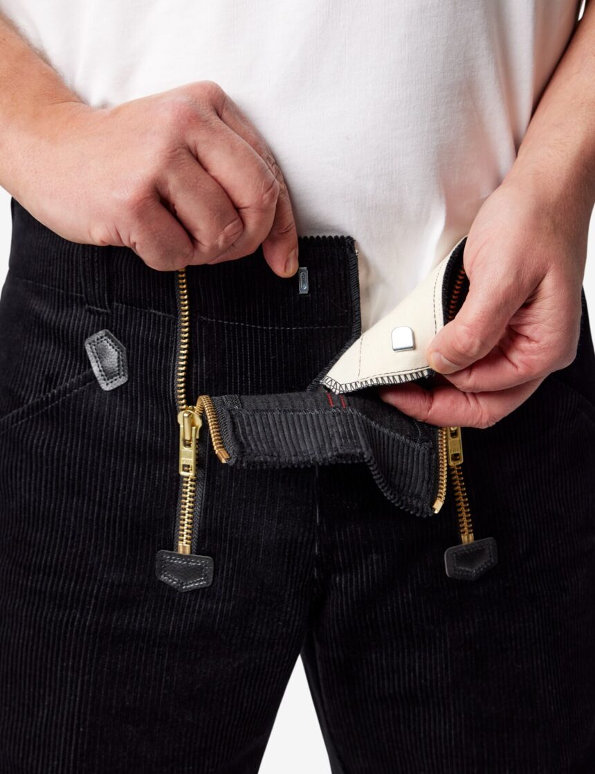 FHB HANS Zunft-Shorts Genuacord, schwarz, Gr. 44