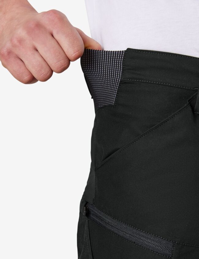 FHB RENE Zunftbermuda leicht und elastisch, schwarz, Gr. 64